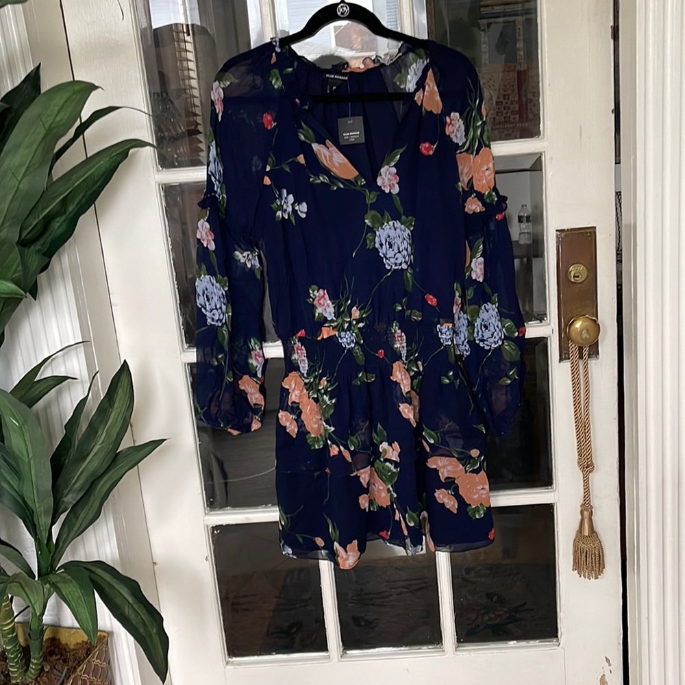 Club Monaco EUC Club Monaco Abbygail Silk Dress Size: 6.